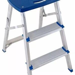 Escalera - banqueta de aluminio.