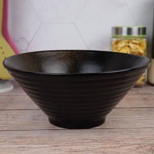 Bowl cónico de cerámica labrado