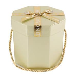 Caja de carton para regalo con moña