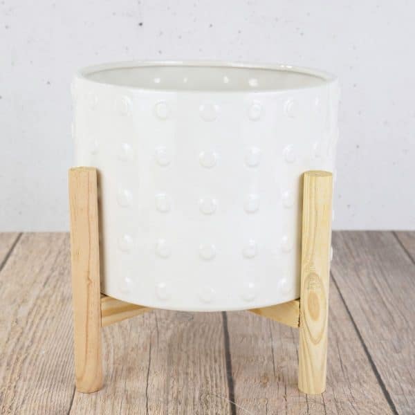 Maceta De Ceramica Labrada Con Pie De Madera