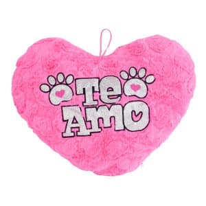 Almohadon bordado con forma de corazon